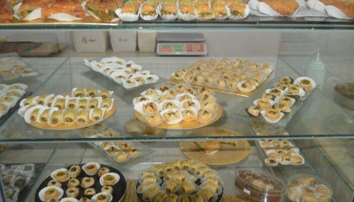 OS Latsh Arabic Sweet, Sajikan Baklawa dan Kunafa Original Syria